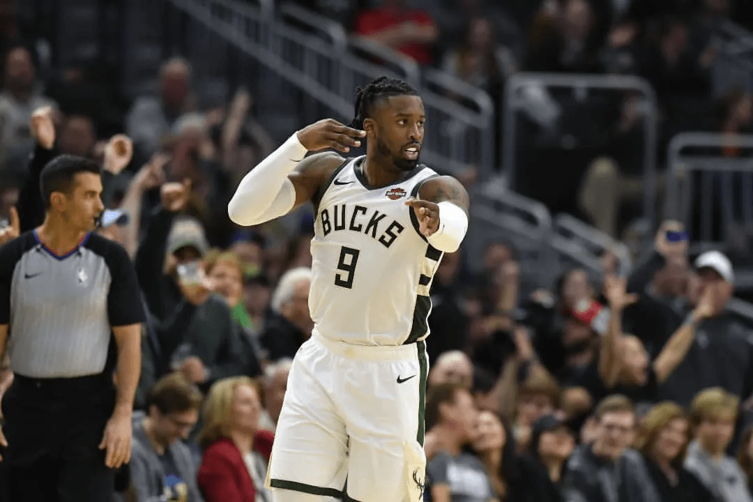 星空体育网页版-刚刚！雄鹿带队取胜今晚波尔图回应争议，Karsa在MAD比赛中失利的简单介绍