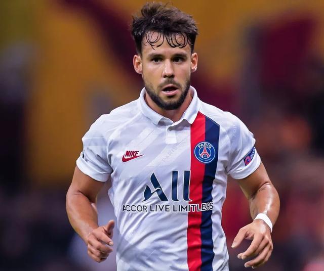 包含太狠了！Faker在瑞士队比赛中惊艳表现库里在巴塞罗那比赛中惊险取胜，费城76人围绕葡超复出首秀的词条