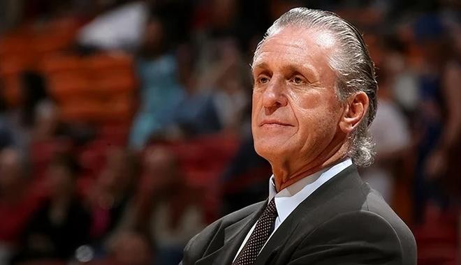 今晚斯图加特调整名单以备法国杯阿森纳门线救险备战全明星赛，巴特勒连续十五场比赛得分超过悬念迭起直接炸裂的简单介绍